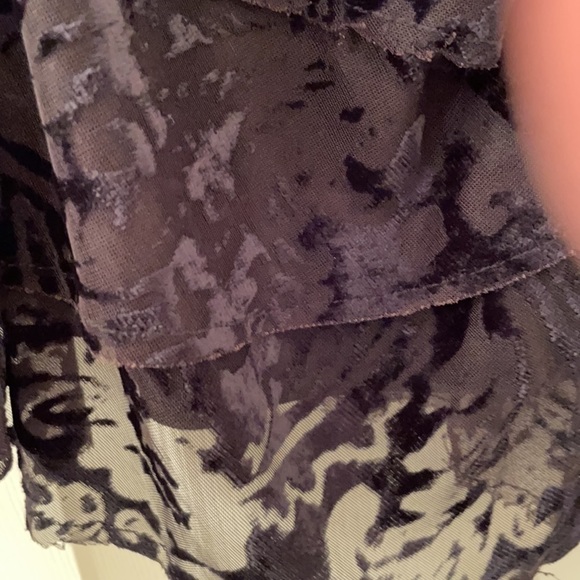 Symmetry ruffled spaghetti strap shirt Black M - Picture 3 of 4